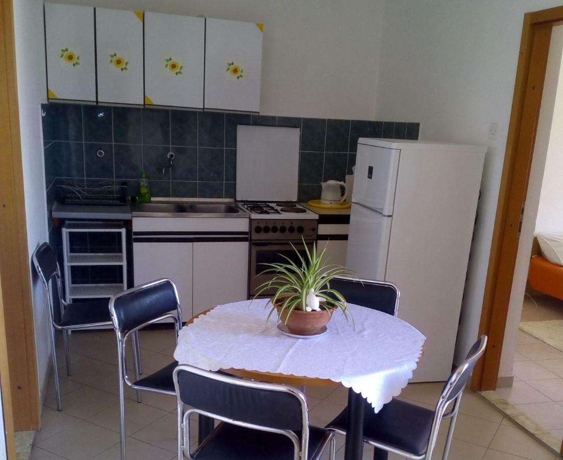 Apartments Luce-With Parking Нин Экстерьер фото