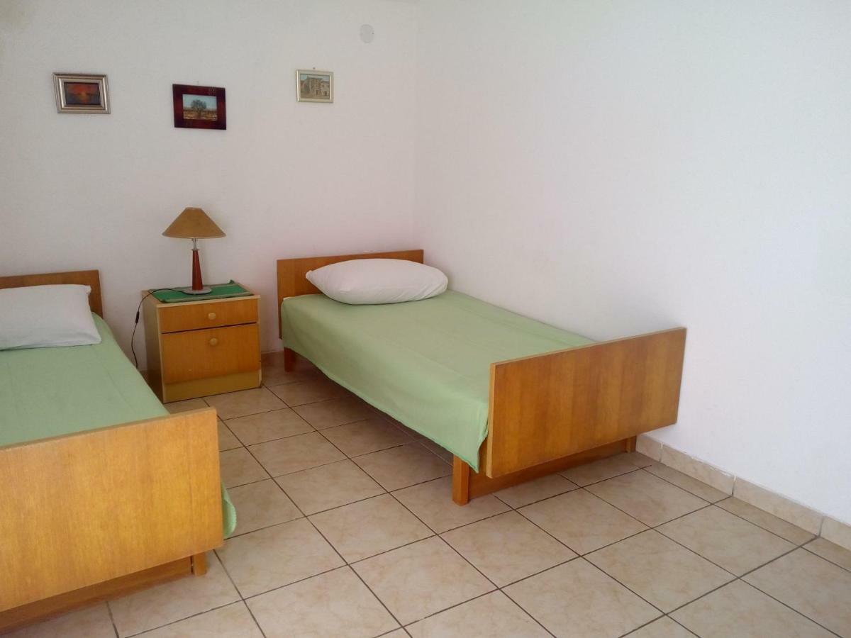 Apartments Luce-With Parking Нин Экстерьер фото